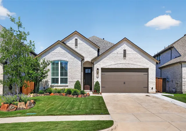 Photo 3 of Single family home for sale at 8504 Fannin Crk Trl, Mc Kinney, TX 75071 | MLS# 21390672 | Listing updated on 2026-10-08