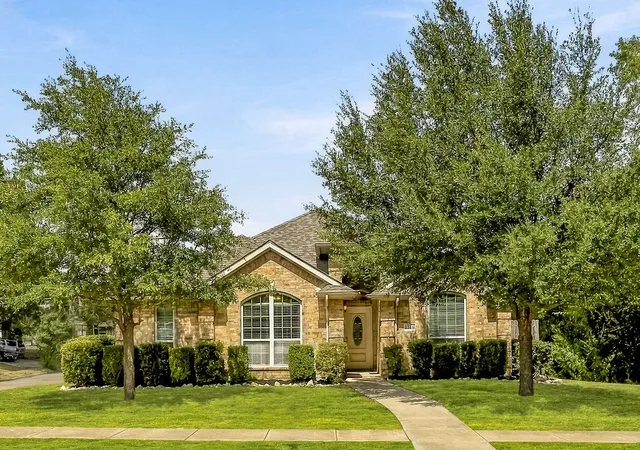 Photo 1 of Sale Pending at 1146 Calvert Dr, Cedar Hill, TX 75104 | MLS# 21384093 | Listing updated on 2026-09-30