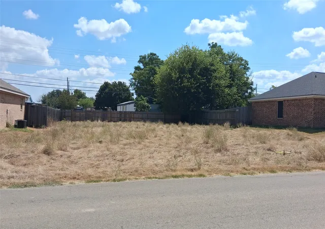 Photo 3 of Land for sale at 166 Lake Forest Dr, Belton, TX 76513 | MLS# 21389243 | Listing updated on 2026-09-19