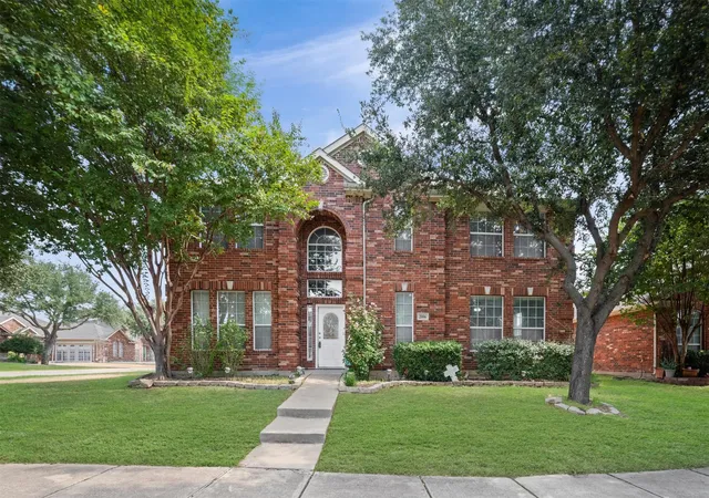 Photo 1 of Single family home for sale at 2006 Trickling Crk Dr, Garland, TX 75041 | MLS# 21376109 | Listing updated on 2026-09-30