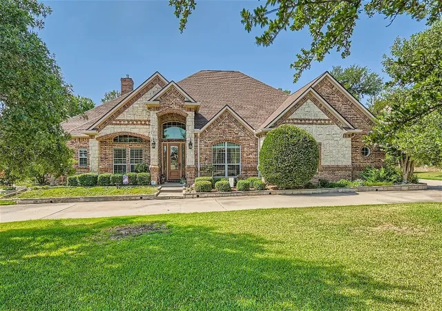 Photo 1 of Single family home for sale at 197 Park Pl Cir, Cresson, TX 76035 | MLS# 21384426 | Listing updated on 2026-10-01