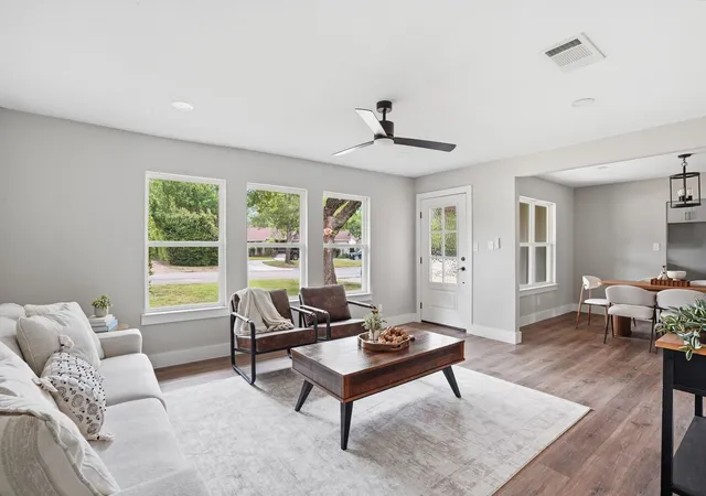 Photo 3 of Single family home for sale at 7125 Richland Rd, Richland Hills, TX 76118 | MLS# 21390732 | Listing updated on 2026-10-09