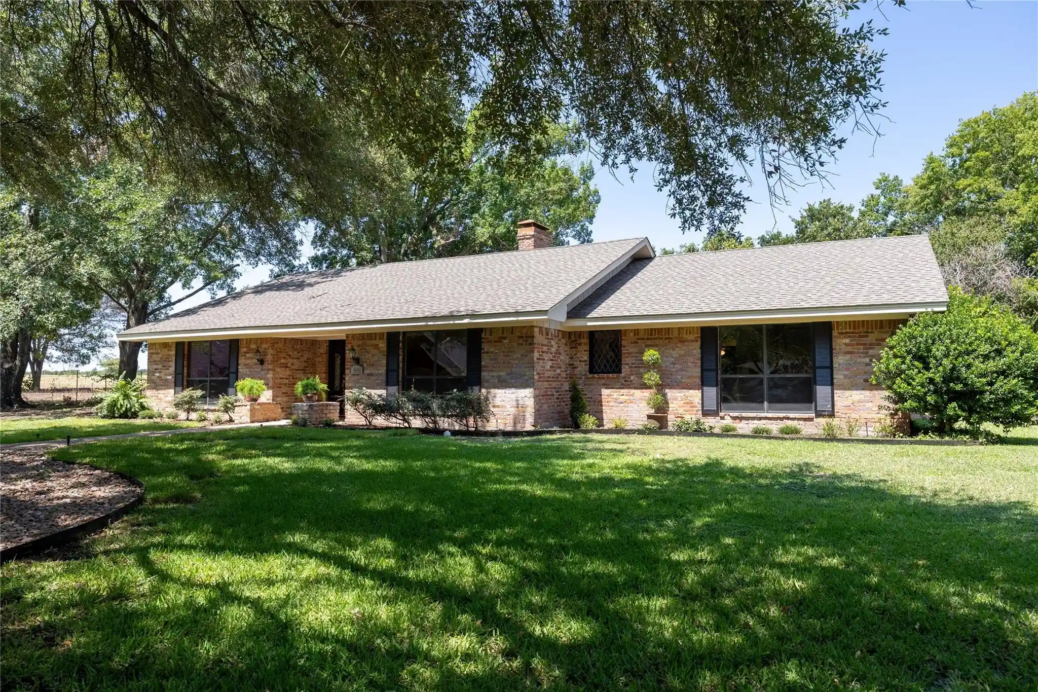 Single family home for sale at 1800 Woodcrest Ave, Corsicana, TX 75110 | MLS# 21390146 | Listing updated on 2026-10-29