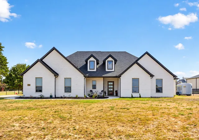 Photo 2 of Single family home for sale at 731 County Rd 4764, Boyd, TX 76023 | MLS# 21390552 | Listing updated on 2026-09-20