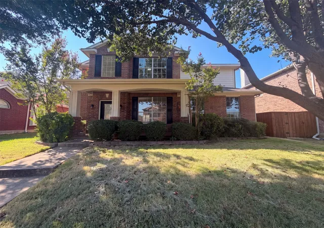 Photo 1 of Single family home for sale at 1304 Grapevine Dr, Allen, TX 75002 | MLS# 21390136 | Listing updated on 2026-10-10