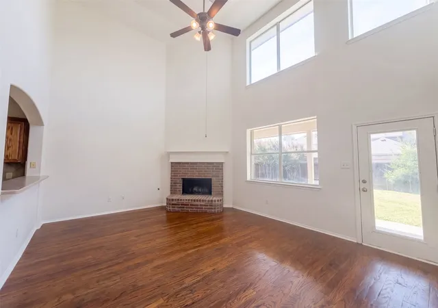 Photo 3 of Single family home for sale at 1304 Grapevine Dr, Allen, TX 75002 | MLS# 21390136 | Listing updated on 2026-10-10