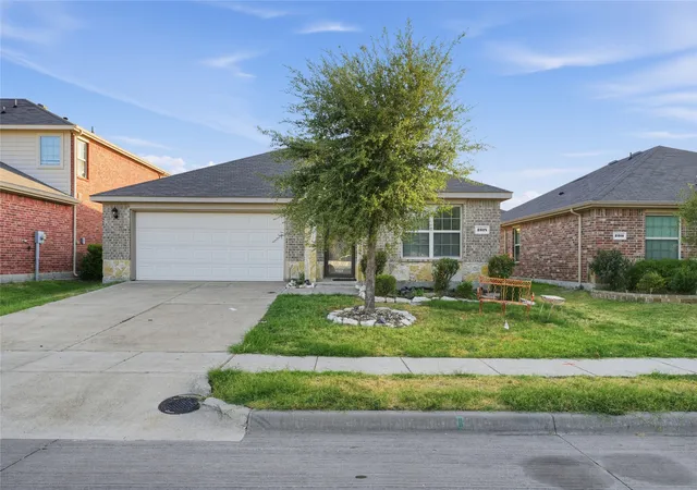 Photo 1 of Single family home for sale at 2316 Pontotoc Dr, Forney, TX 75126 | MLS# 21390674 | Listing updated on 2026-10-07