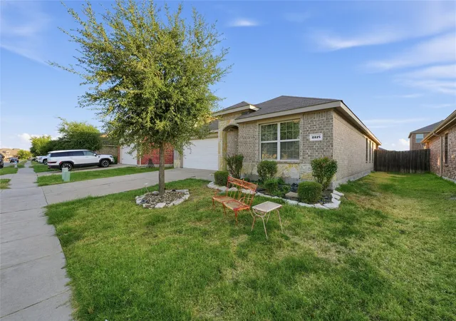 Photo 2 of Single family home for sale at 2316 Pontotoc Dr, Forney, TX 75126 | MLS# 21390674 | Listing updated on 2026-10-07