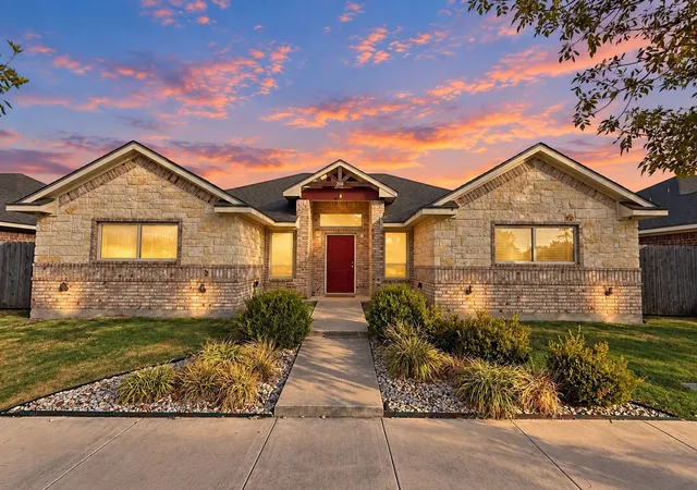 Photo 1 of Single family home for sale at 208 Church Ave, Waco, TX 76706 | MLS# 21385208 | Listing updated on 2026-09-27