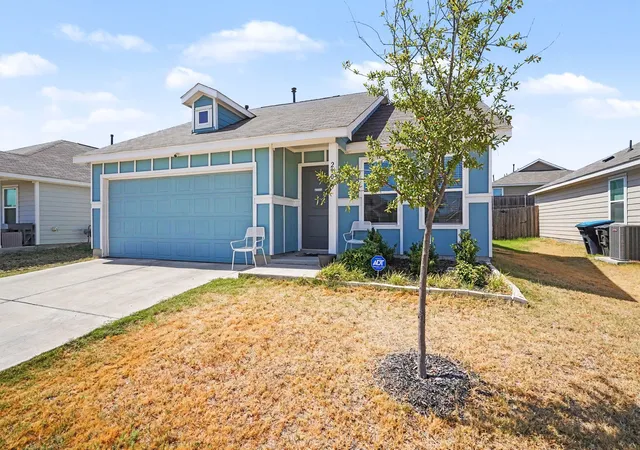 Photo 2 of Sale Pending at 2908 Roy Rd, Fort Worth, TX 76119 | MLS# 21386812 | Listing updated on 2026-10-02