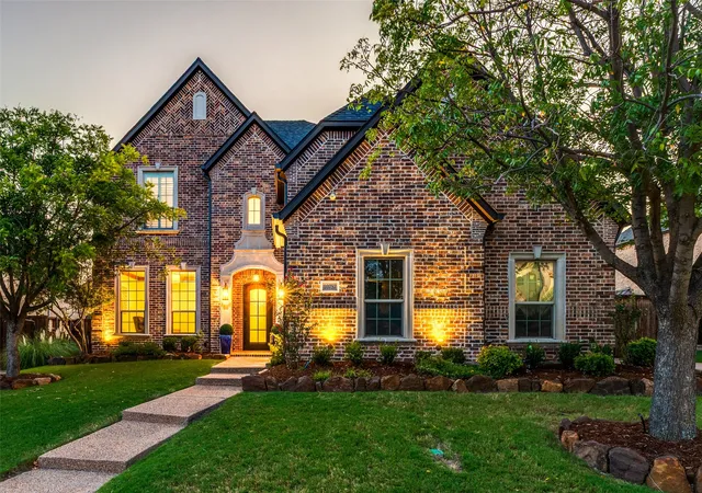 Photo 3 of Mansion for sale at 10757 Southbury Ln, Frisco, TX 75033 | MLS# 21381936 | Listing updated on 2026-10-06