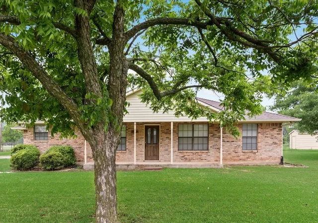 Photo 1 of Single family home for sale at 1635 Easy St, Seagoville, TX 75159 | MLS# 21390328 | Listing updated on 2026-09-23
