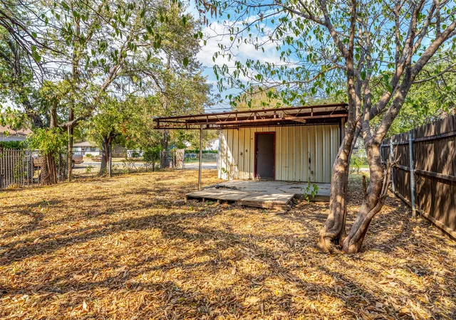 Photo 25 of Single family home for sale at 5600 Hiett Ct, Fort Worth, TX 76112 | MLS# 21390476 | Listing updated on 2026-09-19