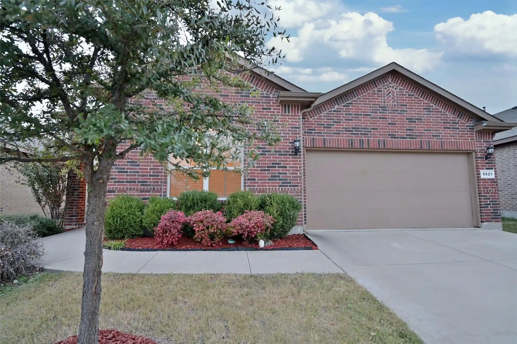 Photo 1 of Single family home for sale at 5921 Comanche Peak Dr, Fort Worth, TX 76179 | MLS# 21390872 | Listing updated on 2026-10-12