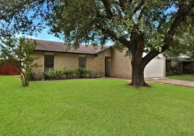 Photo 2 of Single family home for sale at 3314 Maple Ln, Rowlett, TX 75089 | MLS# 21390880 | Listing updated on 2026-09-19