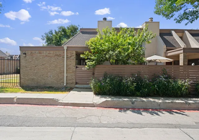 Listing Photo 1 - Condo for sale in building located at 3121 Park Ln, Dallas, TX 75220 - Unit #1107