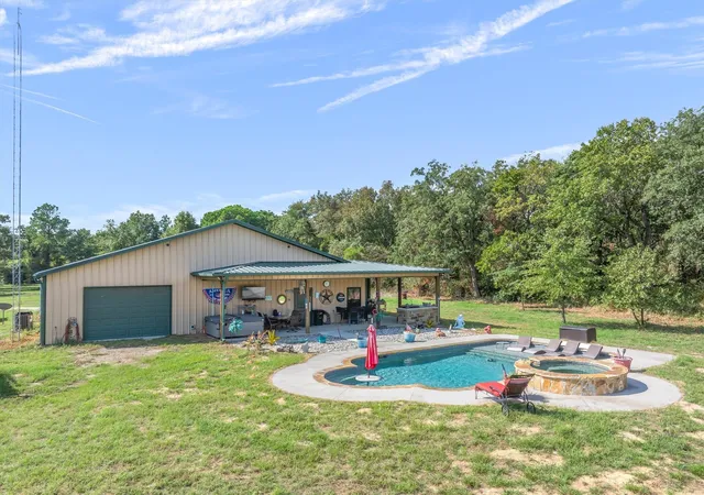 Photo 3 of Single family home for sale at 1109 Vz County Rd 2303, Canton, TX 75103 | MLS# 21390467 | Listing updated on 2026-09-29