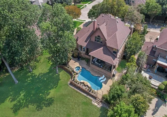 Photo 3 of Single family home for sale at 4129 Glenbrook Dr, Richardson, TX 75082 | MLS# 21368014 | Listing updated on 2026-10-05