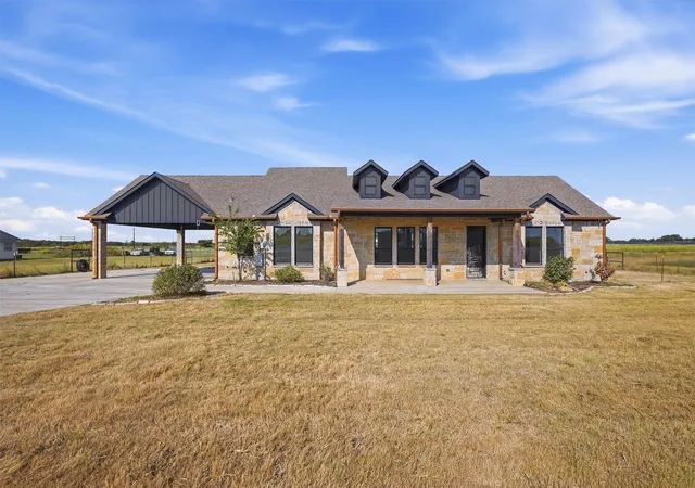 Single family home for sale at 4009 Fm 901, Whitesboro, TX 76273 | MLS# 21387663