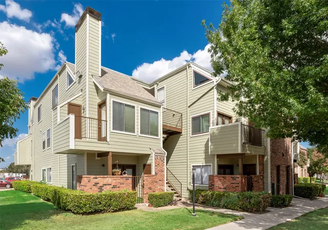 Photo 1 of Condo for sale at 3129 Sondra Dr #102, Fort Worth, TX 76107 | MLS# 21390919 | Listing updated on 2026-09-19