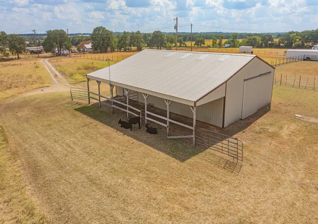 Photo 1 of Single family home for sale at 7829 County Rd 176, Stephenville, TX 76401 | MLS# 21390934 | Listing updated on 2026-09-19