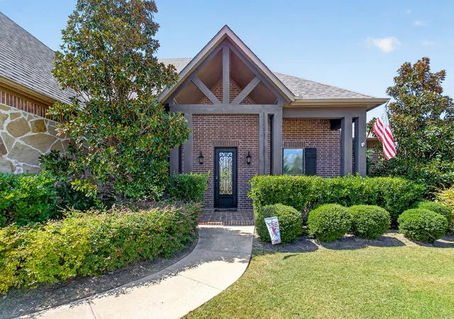Photo 2 of Single family home for sale at 2595 Hendrix Ave W, Allen, TX 75002 | MLS# 21390197 | Listing updated on 2026-09-27
