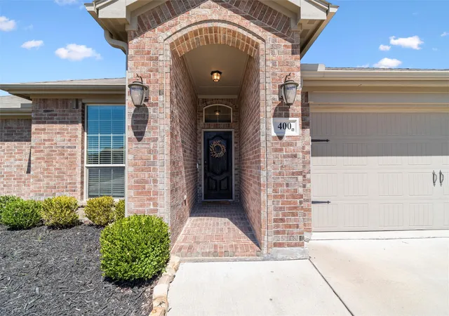 Photo 1 of Single family home for sale at 400 Acadia Ln, Forney, TX 75126 | MLS# 21390929 | Listing updated on 2026-09-19