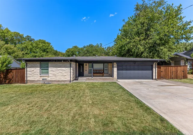 Photo 1 of Single family home for sale at 3315 Tooms St, Dallas, TX 75227 | MLS# 21389076 | Listing updated on 2026-10-06