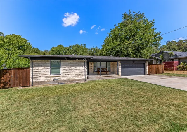 Photo 3 of Single family home for sale at 3315 Tooms St, Dallas, TX 75227 | MLS# 21389076 | Listing updated on 2026-10-06