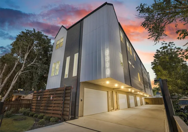 Condo for sale at 2210 Shea Rd #102, Dallas, TX 75235 | MLS# 21378776