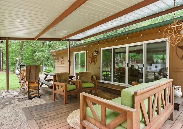 Photo 3 of Single family home for sale at 320 Prairie 8585, Winnsboro, TX 75494 | MLS# 21390959 | Listing updated on 2026-09-19