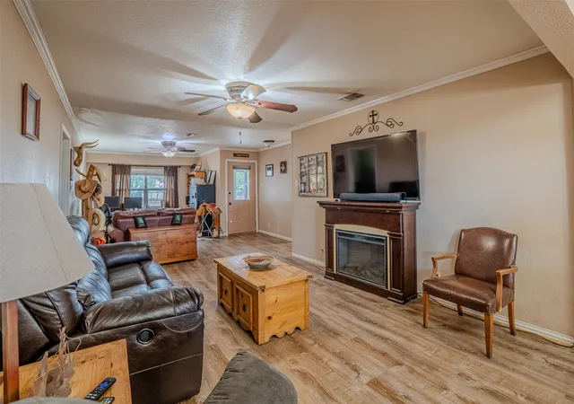 Single family home for sale at 611 Billings Rd, Tolar, TX 76476 | MLS# 21390990 | Listing updated on 2026-09-19
