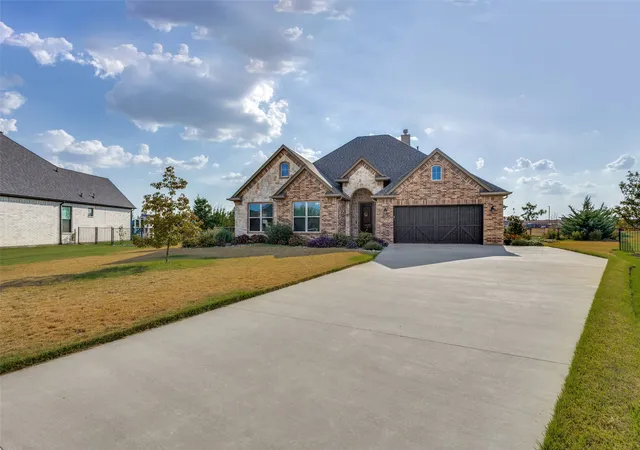 Photo 2 of Single family home for sale at 1605 Covered Brg Ct, Gunter, TX 75058 | MLS# 21391010 | Listing updated on 2026-09-19