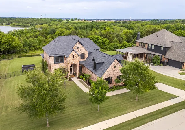 Photo 2 of Single family home for sale at 1017 Hilltop Dr, Lavon, TX 75166 | MLS# 21391006 | Listing updated on 2026-09-26