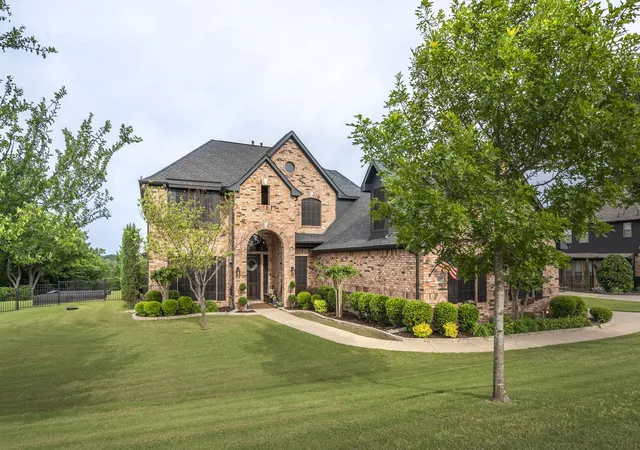 Photo 3 of Single family home for sale at 1017 Hilltop Dr, Lavon, TX 75166 | MLS# 21391006 | Listing updated on 2026-09-26