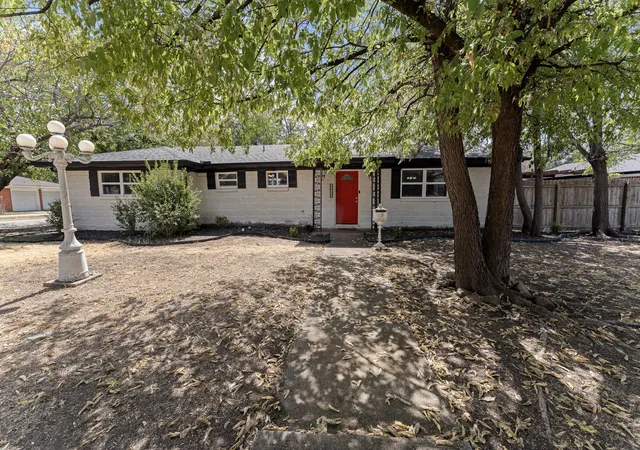 Photo 2 of Single family home for sale at 4928 Ira St, Haltom City, TX 76117 | MLS# 21390076 | Listing updated on 2026-10-08