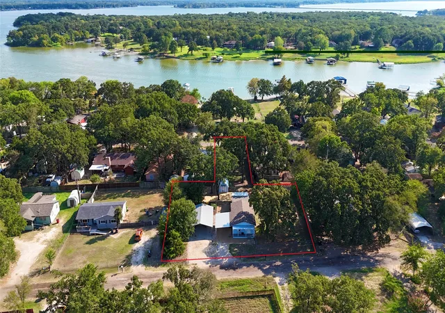 Photo 1 of Single family home for sale at 9669 Lakeland Loop, Quinlan, TX 75474 | MLS# 21390178 | Listing updated on 2026-10-02