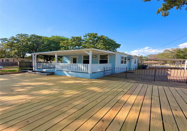 Photo 2 of Single family home for sale at 9669 Lakeland Loop, Quinlan, TX 75474 | MLS# 21390178 | Listing updated on 2026-10-02