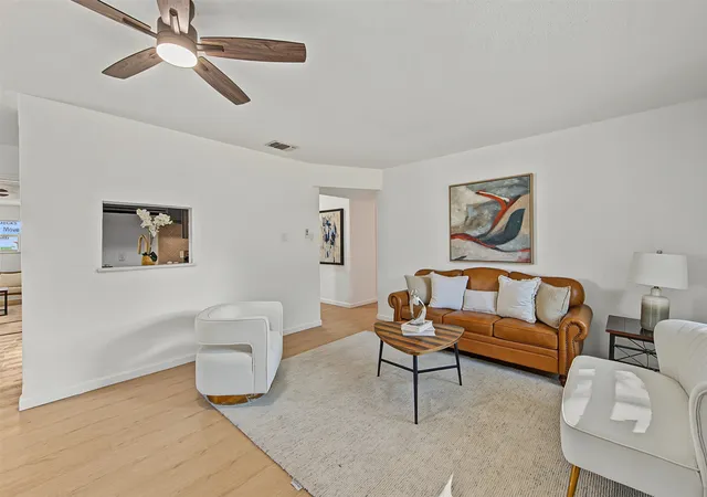 Photo 3 of Sale Pending at 224 Mountain View Dr, Azle, TX 76020 | MLS# 21389615 | Listing updated on 2026-09-26