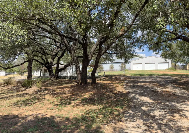 Photo 2 of Single family home for sale at 170 River View Rd, Millsap, TX 76066 | MLS# 21391042 | Listing updated on 2026-10-06