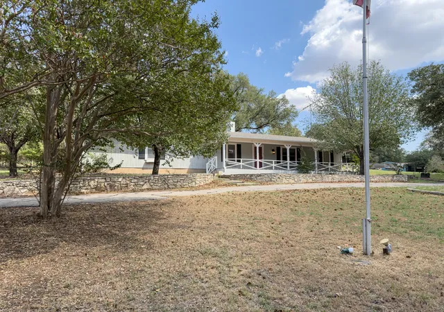 Photo 3 of Single family home for sale at 170 River View Rd, Millsap, TX 76066 | MLS# 21391042 | Listing updated on 2026-10-06