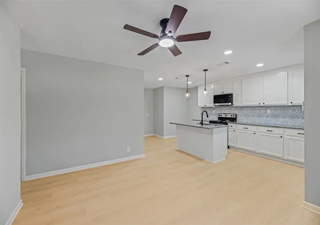 Photo 4 of Single family home for sale at 6416 Ava Ct Dr, Fort Worth, TX 76112 | MLS# 21355875 | Listing updated on 2026-09-19