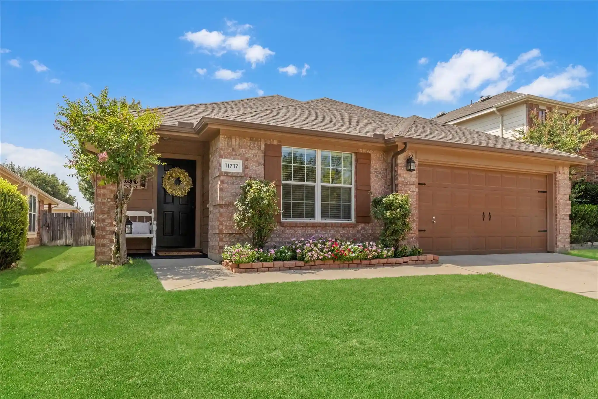 Photo 1 of Sale Pending at 11717 Pinyon Pine Dr, Fort Worth, TX 76244 | MLS# 21388263 | Listing updated on 2026-10-12