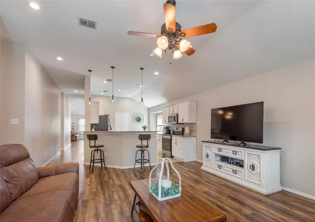 Photo 3 of Single family home for sale at 11717 Pinyon Pine Dr, Fort Worth, TX 76244 | MLS# 21388263 | Listing updated on 2026-10-06