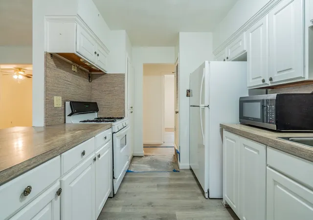 Photo 4 of Single family home for sale at 1105 Belle St, Bedford, TX 76022 | MLS# 21388730 | Listing updated on 2026-10-02