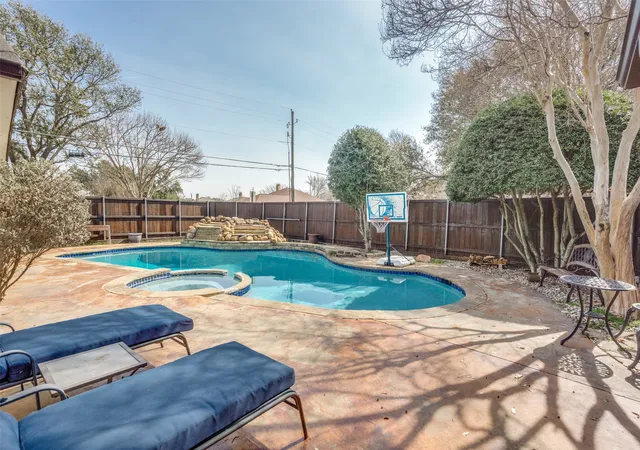 Photo 2 of Single family home for sale at 1008 Morningstar Trl, Richardson, TX 75081 | MLS# 21391057 | Listing updated on 2026-09-19