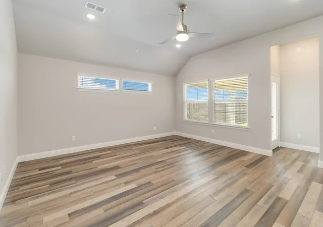 Photo 3 of Single family home for sale at 1224 Moon Ranch Rd, Royse City, TX 75189 | MLS# 21391113 | Listing updated on 2026-10-09