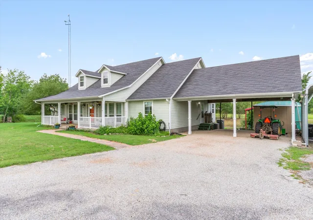 Photo 2 of Single family home for sale at 11286 Fm 17, Grand Saline, TX 75140 | MLS# 21391127 | Listing updated on 2026-10-09