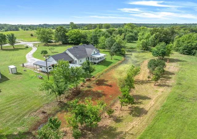 Photo 4 of Single family home for sale at 11286 Fm 17, Grand Saline, TX 75140 | MLS# 21391127 | Listing updated on 2026-10-09