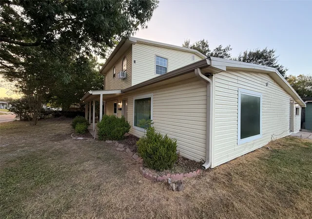 Photo 2 of Single family home for sale at 1405 Highland Ave, Rockdale, TX 76567 | MLS# 21391124 | Listing updated on 2026-09-19
